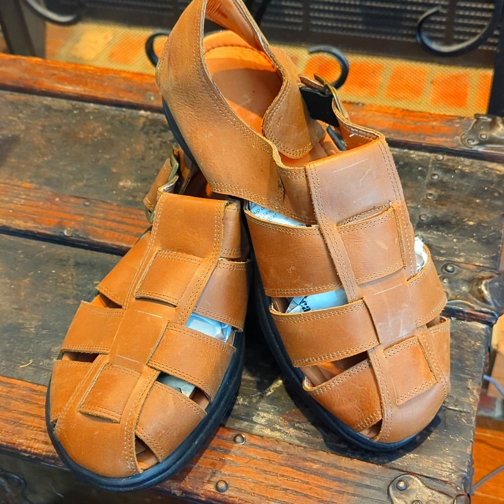 Beckham sandals